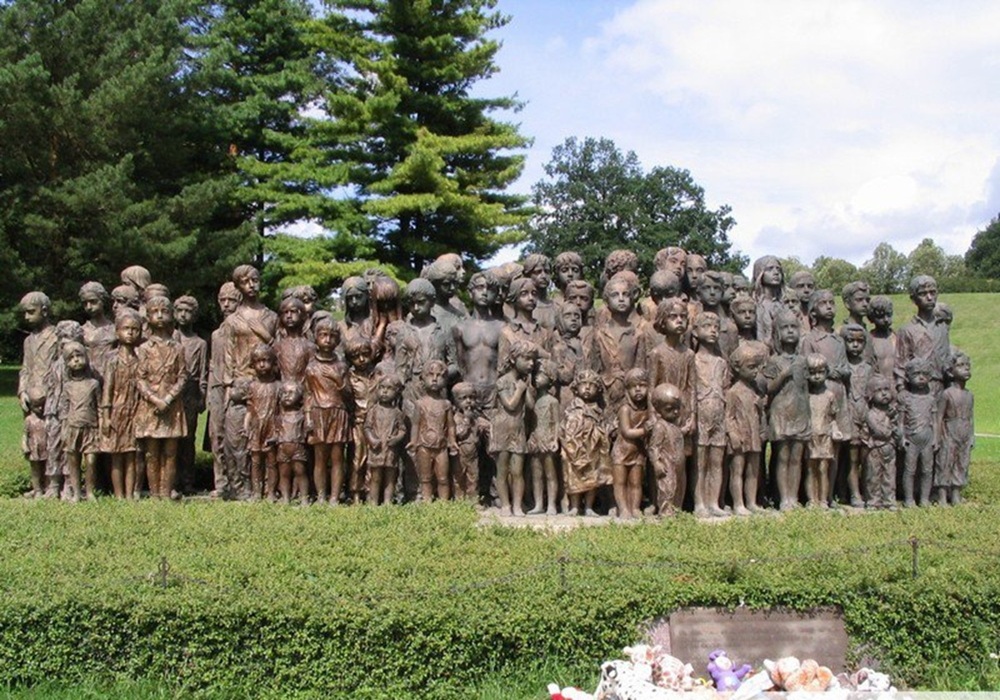 15608_1408-004-lidice-kl-pomnik-detskych-obeti-valky